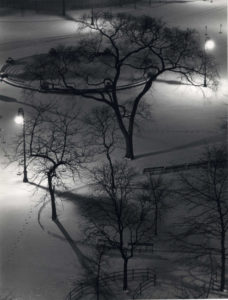 Andre Kertesz - Washington Square (Fév. 1954)